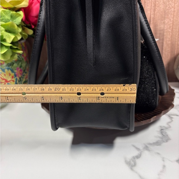 Juicy Couture Two-in-One Tote Purse Set. - Picture 10 of 12